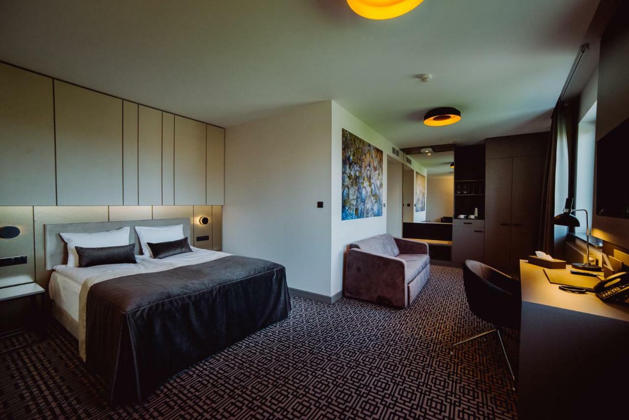 Hotel Evva Tarnobrzeg Dış mekan fotoğraf